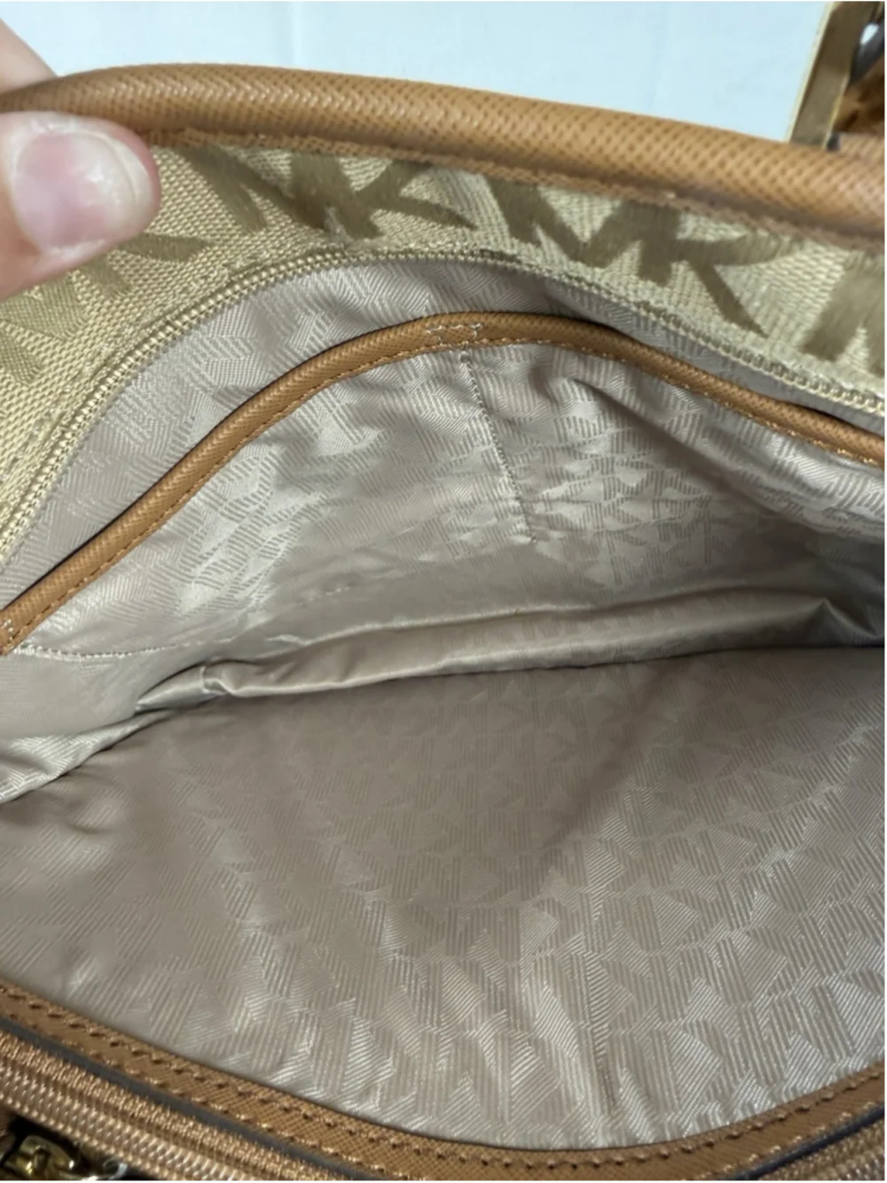 MICHAEL Michael Kors Jet Set Medium Snap Pocket Tote Bag